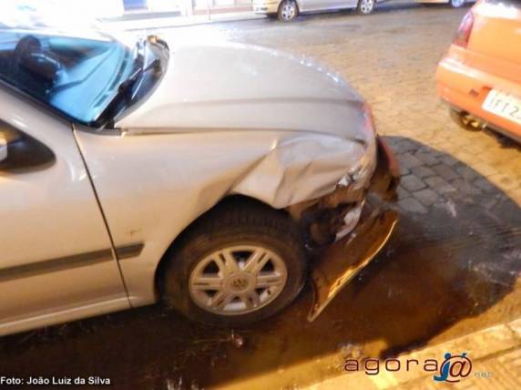 Acidente de trânsito envolve três veículos no centro de Panambi - foto 2