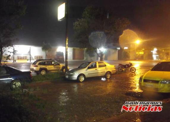 Motorista provoca acidente e foge sem prestar socorro as
vítimas, em Três de Maio - foto 2