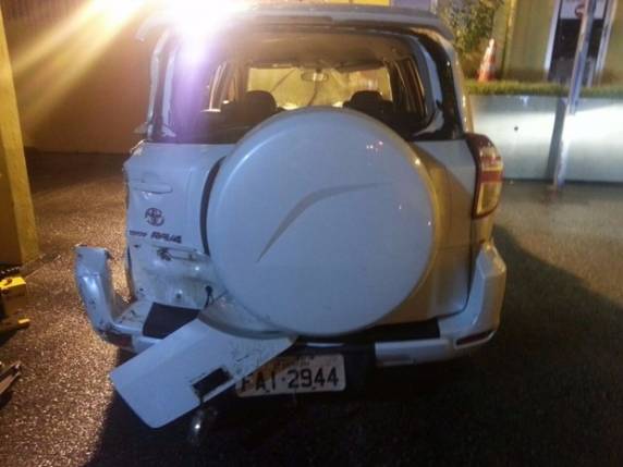 PRF apreende 148 kg de maconha em carro acidentado na BR-101 - foto 3