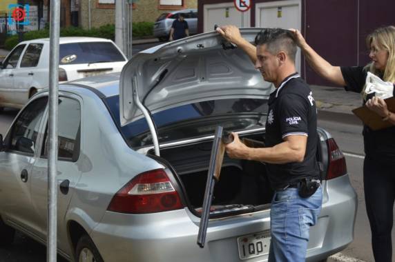 Mulher é presa com armas pela Polícia Civil - foto 3