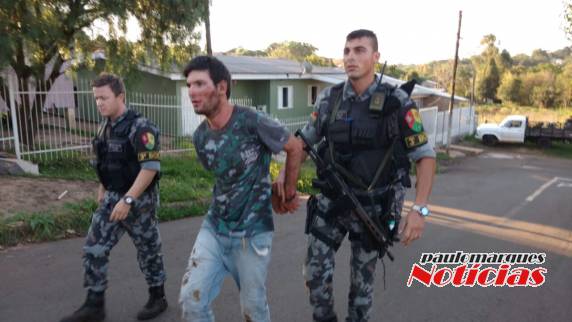 Assalto a joalheria na Avenida Brasil resulta em quatro prisões, em Passo Fundo - foto 4