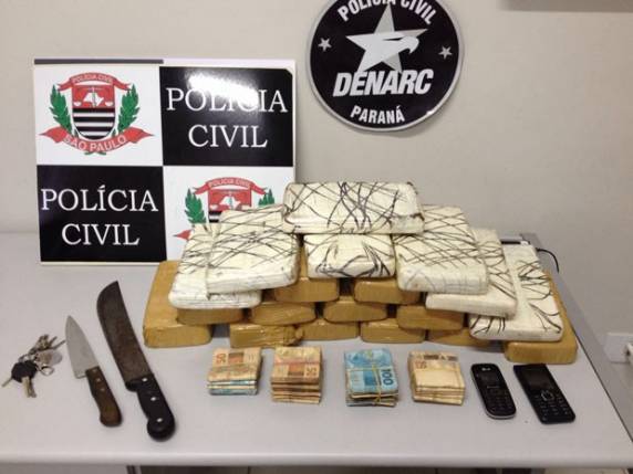 Motorista joga carreta em ribanceira ao saber que seria preso por tráfico - foto 3