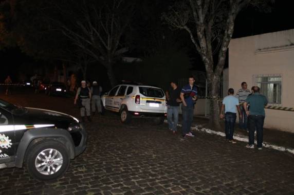 Idoso é
brutalmente assassinado em sua residência no Centro de Santiago - foto 3
