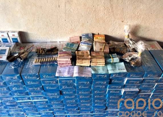 Operação contra Jogo do Bicho apreende dinheiro, cigarro contrabandeado, armas, e munições em Jóia-RS - foto 2