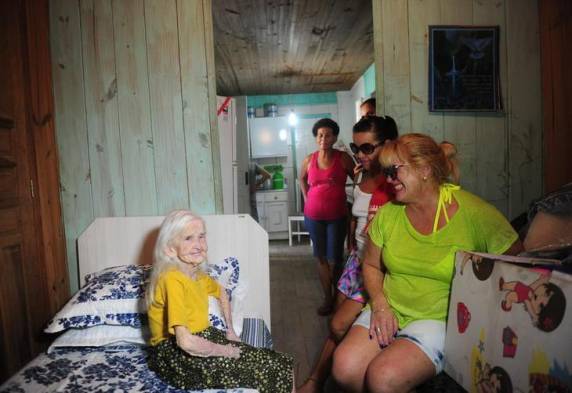 Idosa de Itapema ganha a primeira festa de aniversário aos 103 anos - foto 6