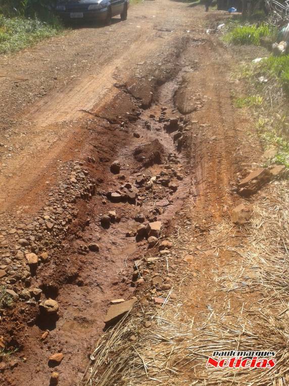 Moradores se dizem indignados com situação de uma rua em Três de Maio - foto 5