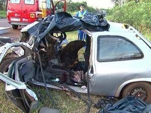 Veículo com placas de
Itapema se envolve em acidente no Paraná, e três ocupantes que estavam no Corsa perdem a vida - foto 4