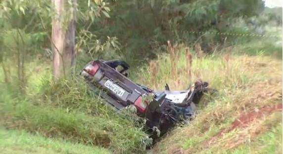 Veículo com placas de
Itapema se envolve em acidente no Paraná, e três ocupantes que estavam no Corsa perdem a vida - foto 3