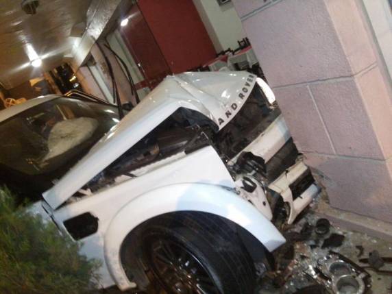 Restaurante na Velha em Blumenau é novamente atingido por carros desgovernado - foto 3