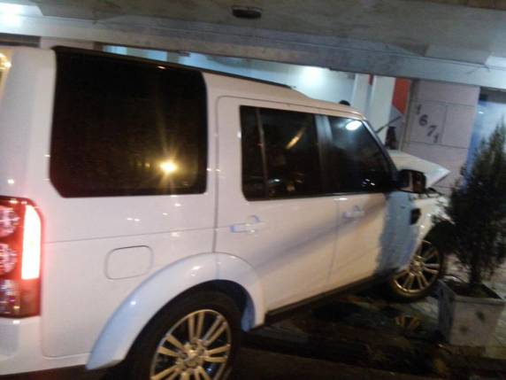 Restaurante na Velha em Blumenau é novamente atingido por carros desgovernado - foto 2