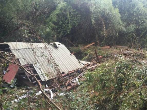 Rio Pessegueirinho chegou a 9 metros acima do nível normal após temporal