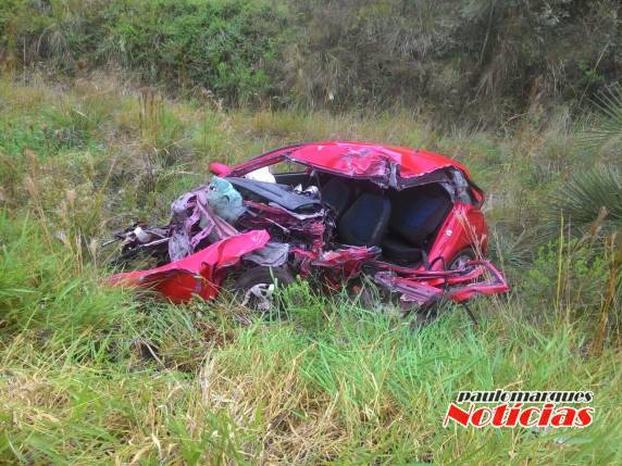 Motorista morre ao bater veículo com velocimetro parado em 210km/h na BR 158 em Pejuçara - foto 2