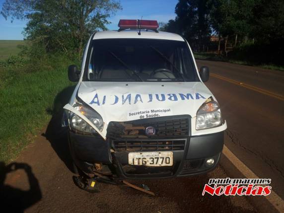 Quatro feridos em colisão que envolveu ambulância
de Três de Maio - foto 3