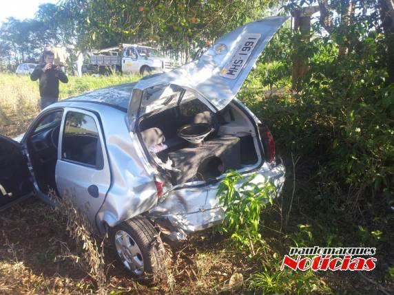 Quatro feridos em colisão que envolveu ambulância
de Três de Maio - foto 4