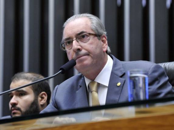 Cunha será substituído, na presidência da Câmara, por outro investigado na Lava Jato, o deputado Waldir Maranhão (PP-MA)