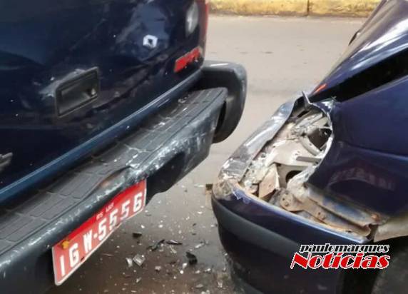 Acidente envolve automóvel e veículo de funerária em Ijuí - foto 3