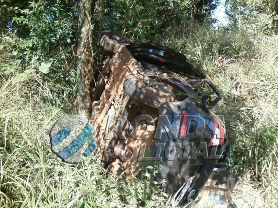 Saída de pista seguida de capotamento é registrada na 282 em Chapecó - foto 2
