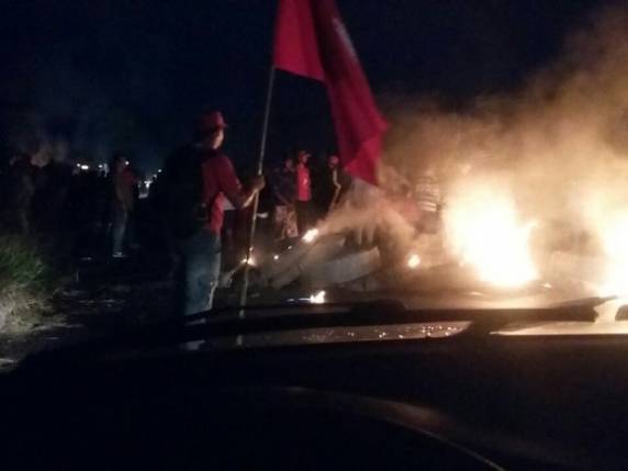 São registrados bloqueios nas rodovias BR-

290, BR-116 e na ERS-040
