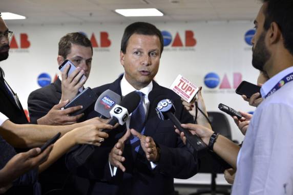 Novos ministros do Planejamento e Turismo são investigados por suposta participação no esquema de corrupção na Petrobras