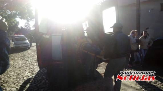 Mulher é atropelada na faixa de segurança no centro de Três de Maio - foto 5