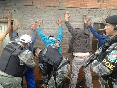 Ação de policiais da BM de Panambi e POE acabam com rinhas de galo - foto 2