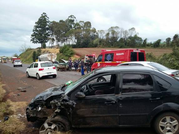 Acidente deixa sete feridos na BR-386 - foto 3