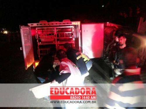 Carreta com placas de Crissiumal tomba e condutor morre em Pouso Redondo-SC - foto 3