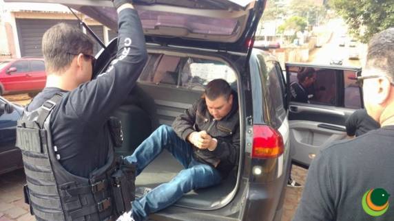 Polícia Civil
desmantela quadrilha de estelionatários em Passo Fundo - foto 2