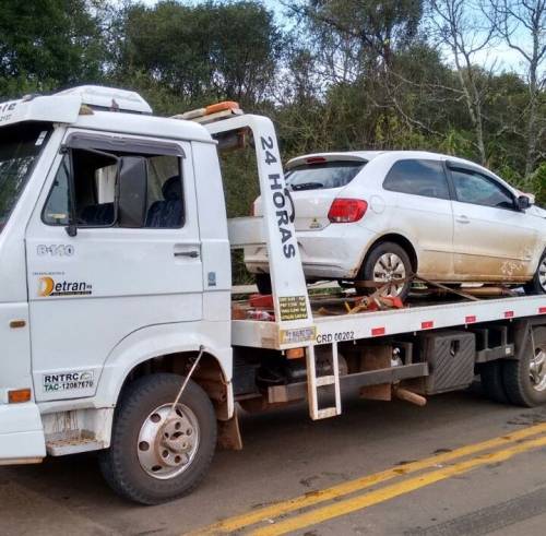 Carro cai em riacho na divisa entre Nova Candelária e Boa Vista do Buricá - foto 4