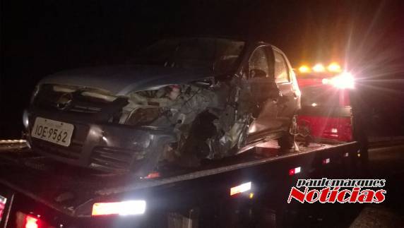 Três pessoas ficaram feridas em uma colisão lateral entre dois veículos na 

BR-472, em Três de Maio - foto 3
