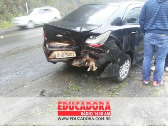 Acidente envolve três veículos na BR-470 em Pouso
Redondo-SC - foto 4