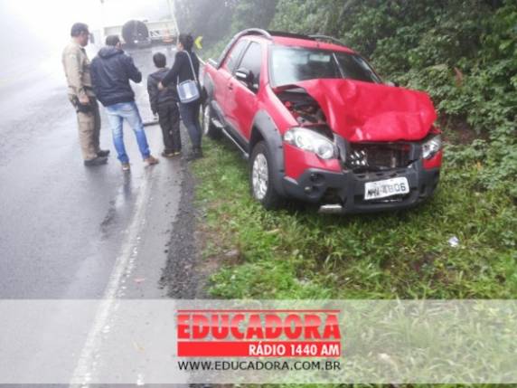 Acidente envolve três veículos na BR-470 em Pouso
Redondo-SC - foto 3