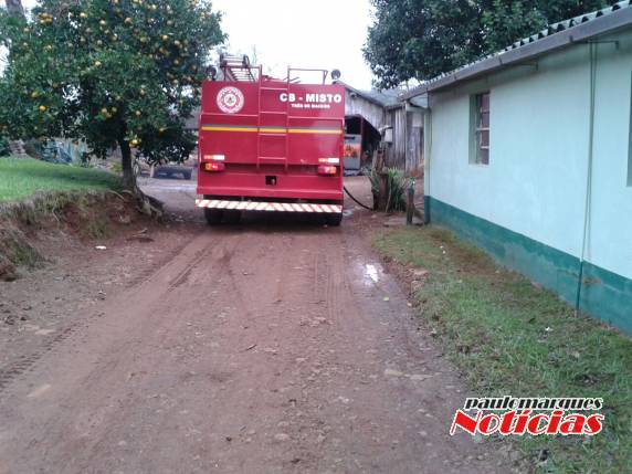 Bombeiros foram acionados em um principio de incêndio no interior de São José do Inhacorá - foto 7