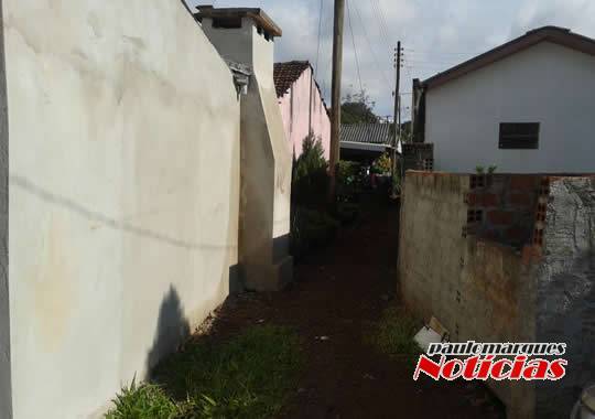VÍDEO: Moradores reclamam de esgoto que invade as casas
no bairro Oriental - foto 3
