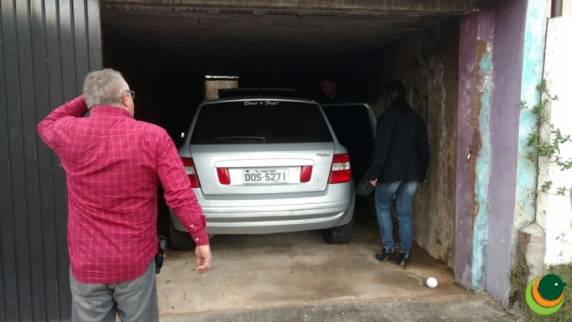 Denúncia anônima resulta em prisão e recuperação de carro roubado em Passo 

Fundo - foto 2