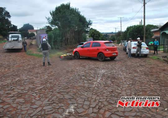Piloto de motocicleta ficou ferido depois de
uma colisão com automóvel, em Três de Maio - foto 4