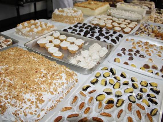 Idosas participam de curso de tortas e
docinhos caseiros - foto 2