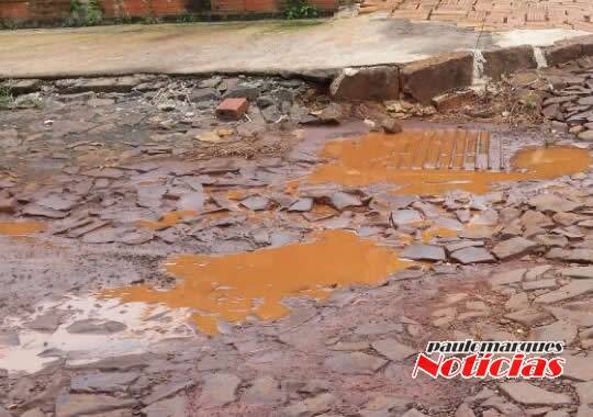 Munícipes reclamam de problemas estruturais na Rua Farrapos, em
Três de Maio - foto 4