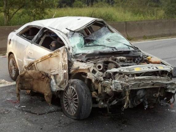 Acidente aconteceu no início da 

manhã deste domingo (5) na BR-101