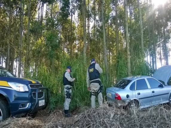 Motorista foge da PRF na BR-468 e perseguição termina em acidente, em
Três Passos - foto 3