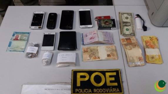 Taxista e passageiro são presos por tráfico de drogas em Passo Fundo - foto 4