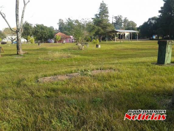 VÍDEO: Casarão da prefeitura abandonada e obra da praça, motivam reclamações em Manchinha-TM - foto 3