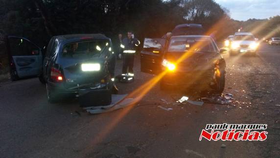 Acidente
envolve três veículos e deixa três pessoas feridas na RS-344, em Santa Rosa - foto 3