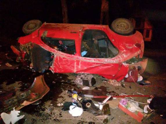 Colisão frontal deixa três
mortos na SC-163 em Itapiranga - foto 3