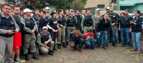 Brigada Militar e Polícia Civil prendem homens após assalto - foto 4