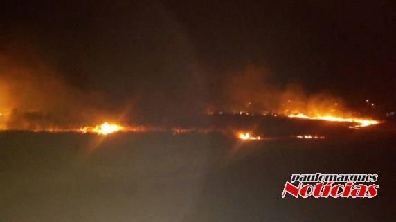 Vândalos provocam incêndio no bairro Guaíra em Três de Maio; VEJA VÍDEO - foto 3