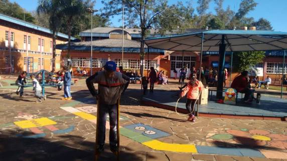 Acadêmicos promoveram ação social no bairro São Francisco - foto 2