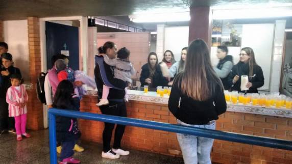 Acadêmicos promoveram ação social no bairro São Francisco - foto 3