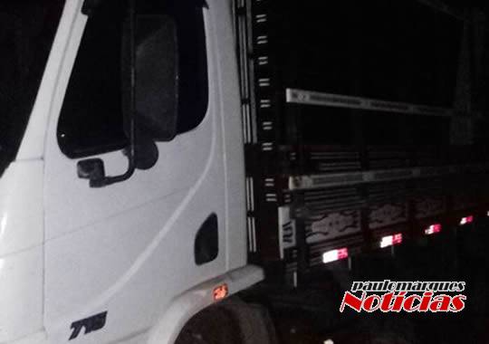 Caminhão carregado com madeira é flagrado com mais de 40 mil carteiras de cigarro - foto 4