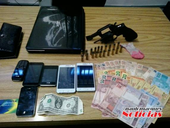 Setor de Investigação da PC prende
autores de três assaltos em Três de Maio - foto 4